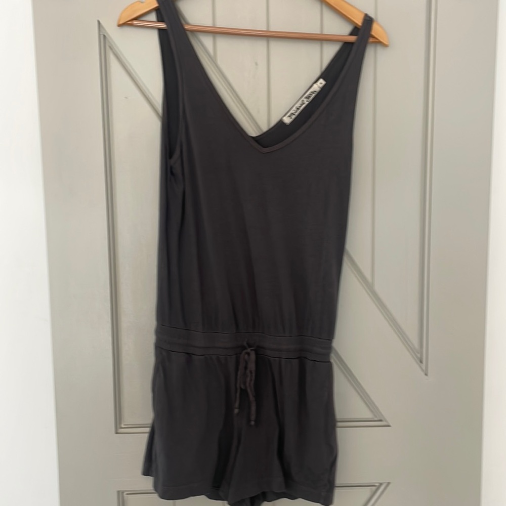 Michael Stars Elastic Tie-waist v-neck Romper